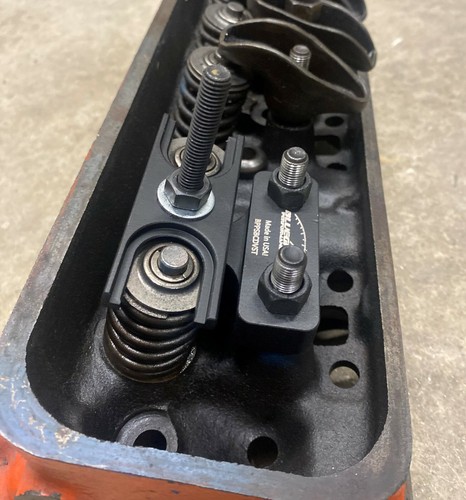Small block 350 valve spring - small,